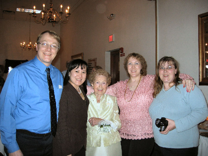 Name:  Smaller 2007_03_11 Ruth Lily Carl Doe Paulette.JPG
Views: 685
Size:  96.0 KB