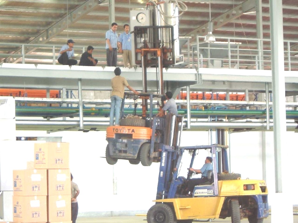 Name:  forklift_lifting_forklift.jpg
Views: 700
Size:  167.6 KB