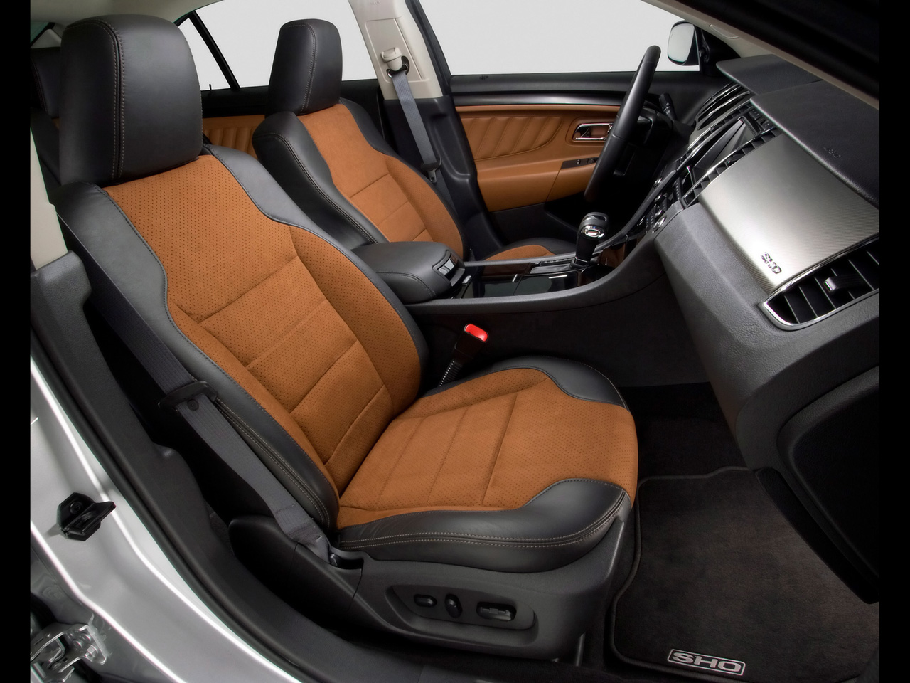 Name:  2010-Ford-Taurus-SHO-Interior-1280x960.jpg
Views: 22355
Size:  348.5 KB