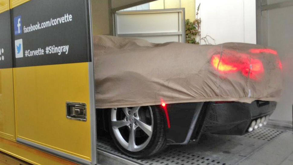 Name:  corvettestingrayconvertiblesneakpeek.jpg
Views: 1745
Size:  147.8 KB