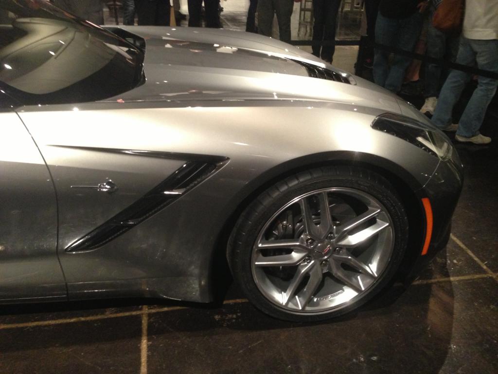 Name:  c7-corvette-stingray-dark-gray-metallic-4.jpg
Views: 6434
Size:  78.9 KB