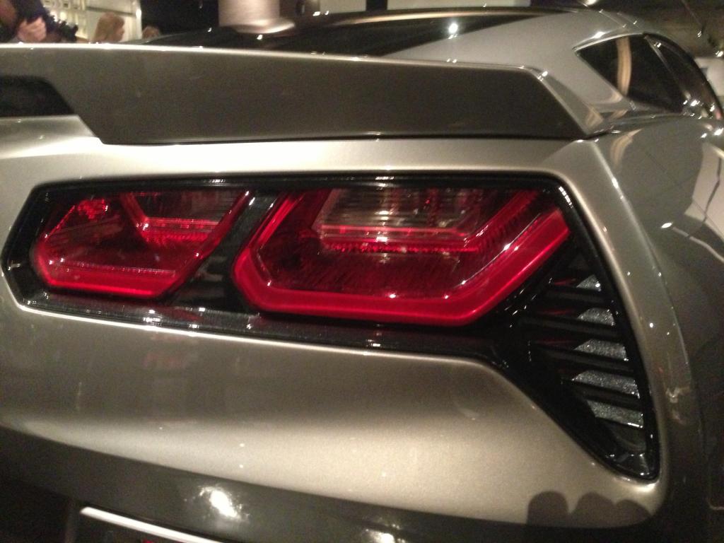 Name:  c7-corvette-stingray-dark-gray-metallic-12.jpg
Views: 4667
Size:  86.5 KB