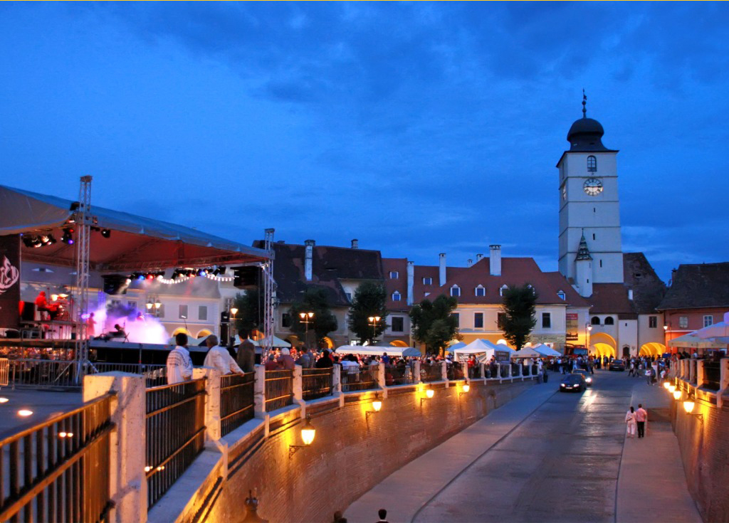 Name:  Centru-istoric-sibiu1.jpg
Views: 682
Size:  543.6 KB