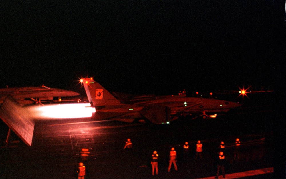 Name:  f14 night launch.jpg
Views: 2326
Size:  116.3 KB