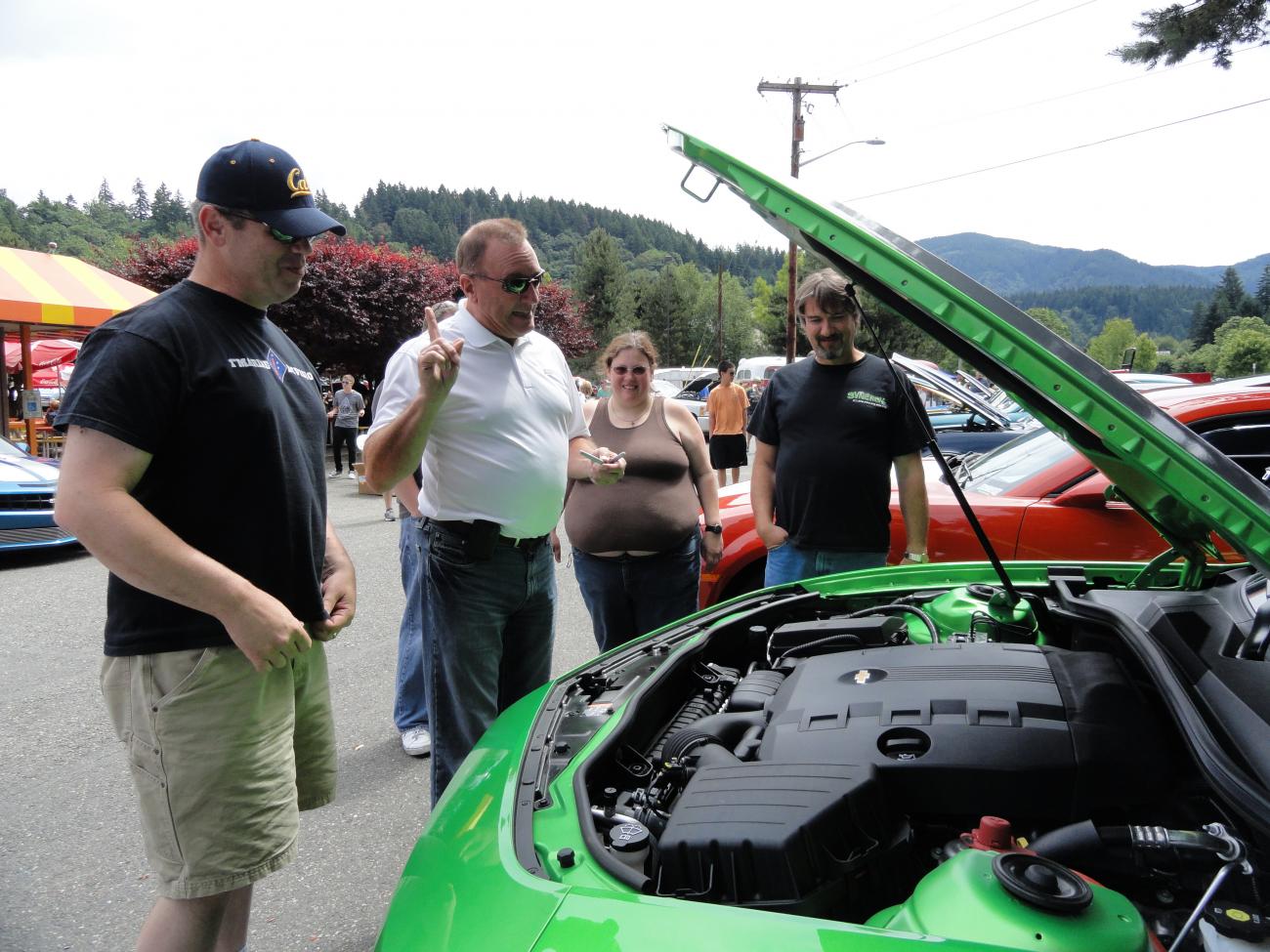 The F-bodfather himself. With Minihulk (signing his car), iroczlover, and me.