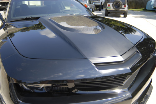 Flat black accent on hood