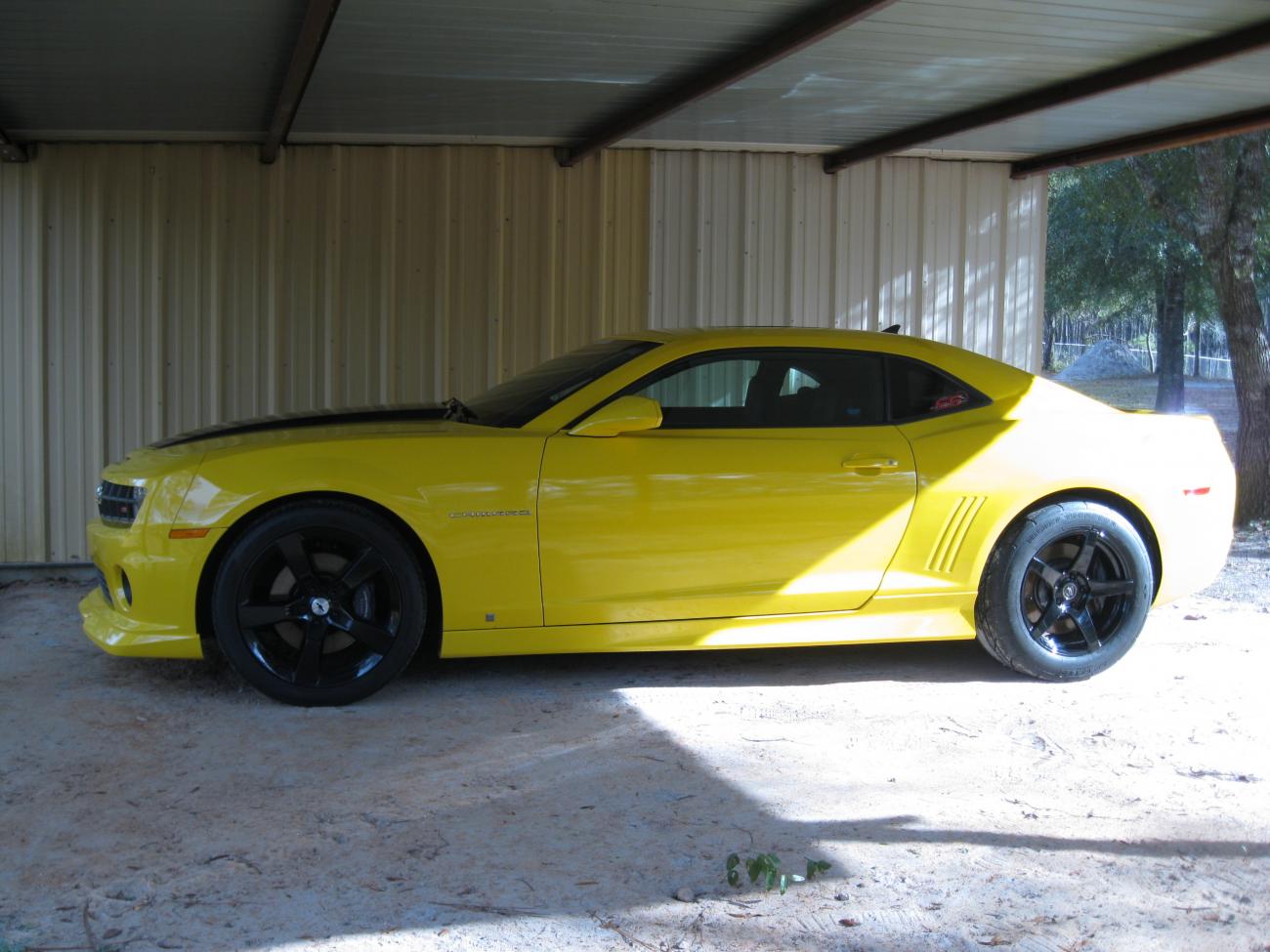 new light bar  rims and tires 014