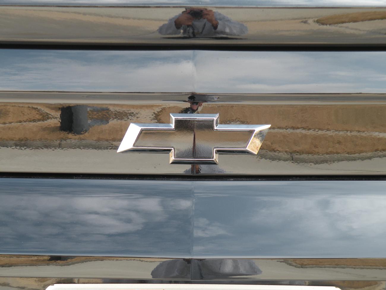 Painted bow tie experiment 4