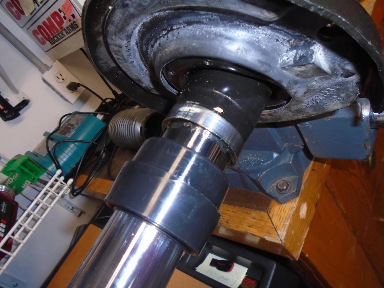 dust cover pulled from strut body