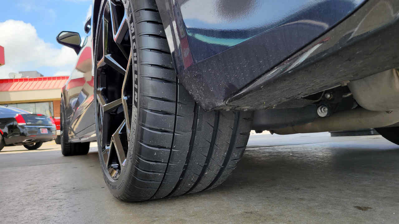 315s fit with plenty of room