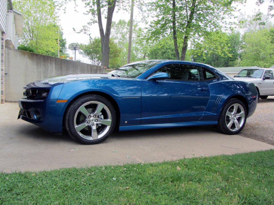 Just got my new ZL1 rocker panels installed. April 2012