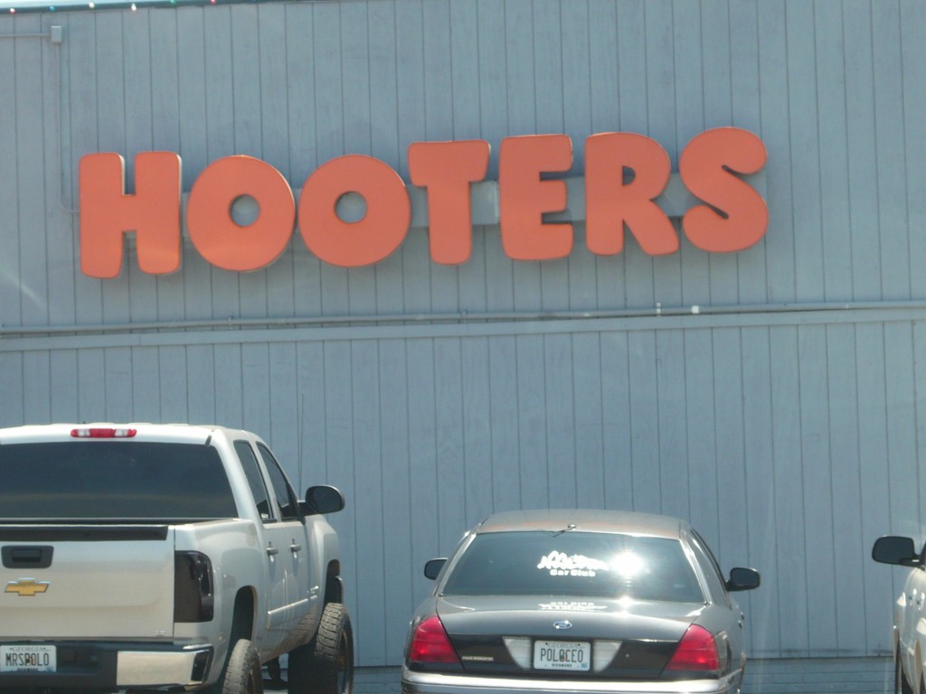 Hooters in Augusta