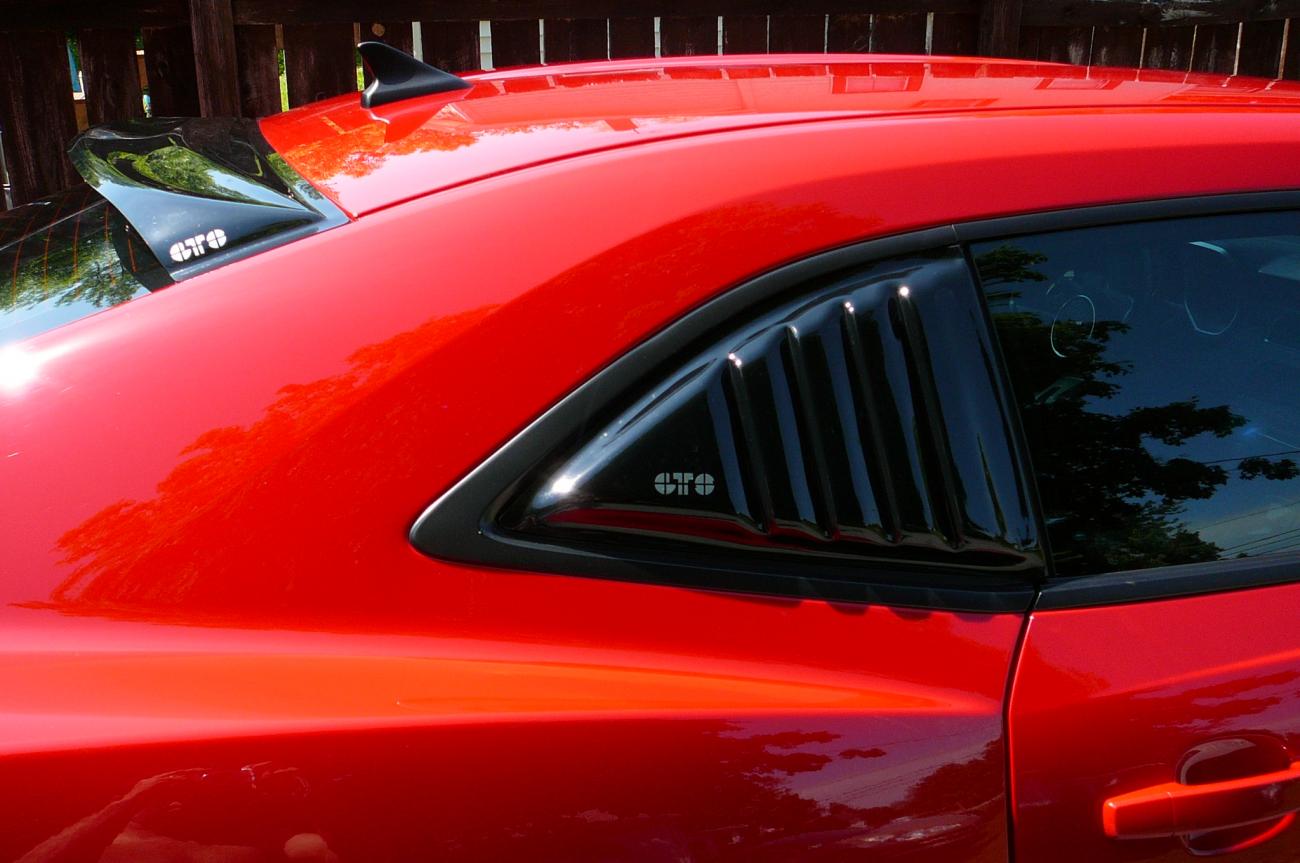 rear rain deflector and side louvers for 2010 camaro
